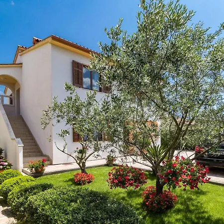 Apartman Mia Fazana Exterior photo